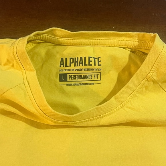 Alphalete Men’s Shirt - Picture 3 of 4